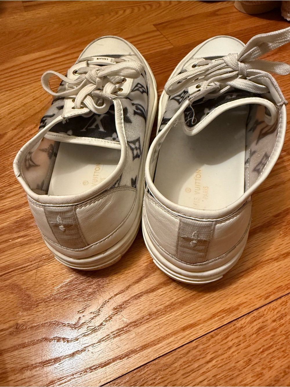 Louis Vuitton White and Gray Monogram Low-Top Sneakers - Picture 5 of 6